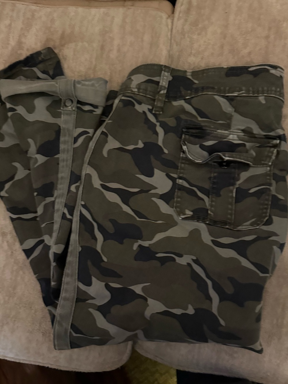 Camouflage Cargo Pants - Olive Green